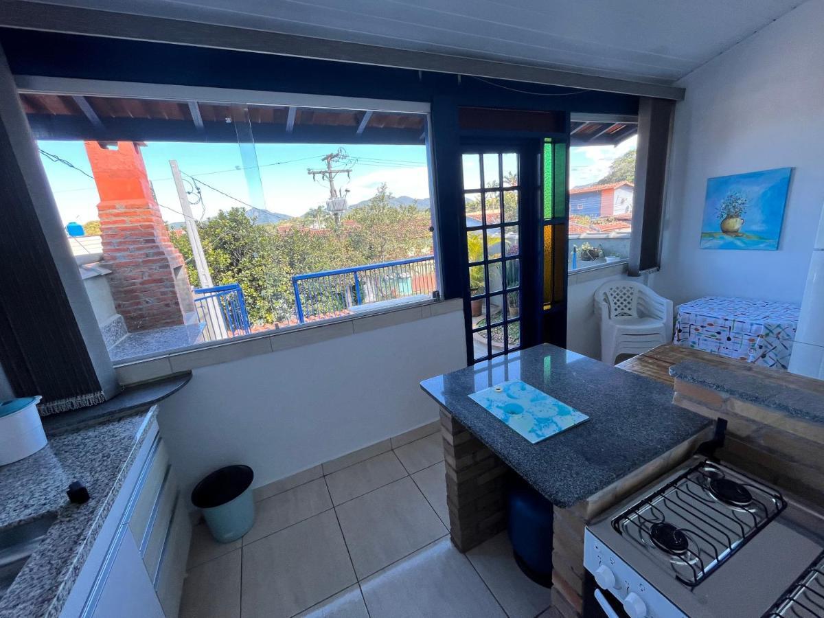 Apartamento com Varanda